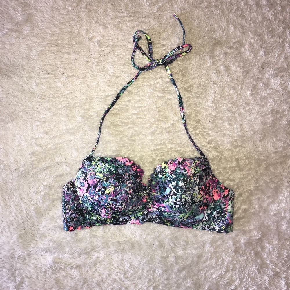 Victoria’s Secret • Bikini top